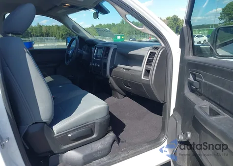 2019 Ram 1500 Classic Tradesman 4X2 8' Box z USA, uszkodzony, nr VIN 3C6JR6DT1KG522370